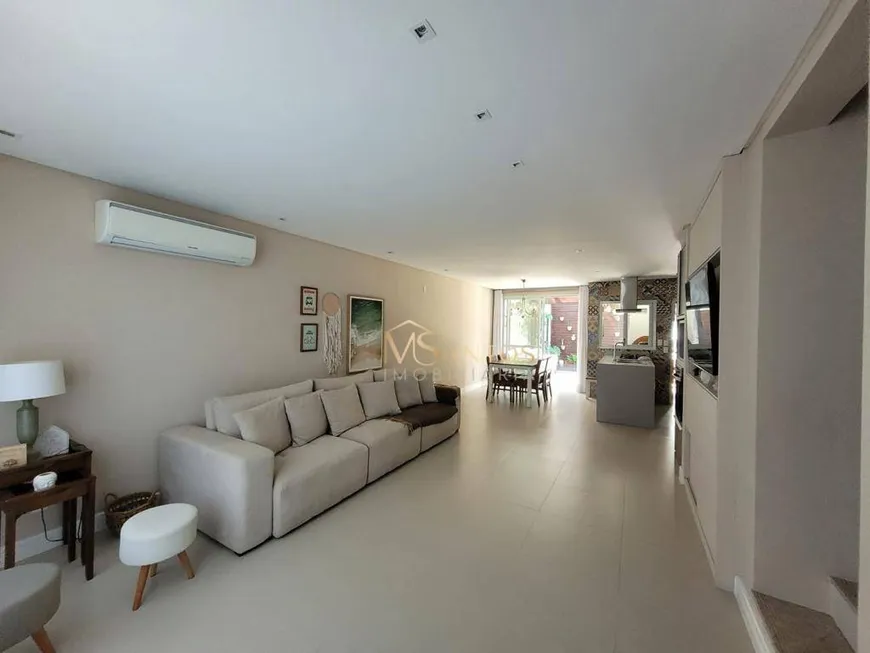 Foto 1 de Casa de Condomínio com 3 Quartos à venda, 126m² em Sambaqui, Florianópolis