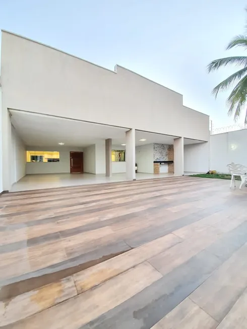Foto 1 de Casa com 3 Quartos à venda, 250m² em Recanto das Palmeiras, Teresina