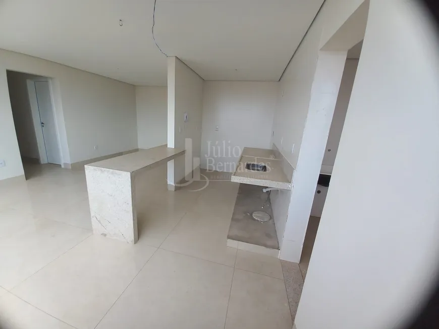 Foto 1 de Apartamento com 3 Quartos à venda, 90m² em Todos os Santos, Montes Claros