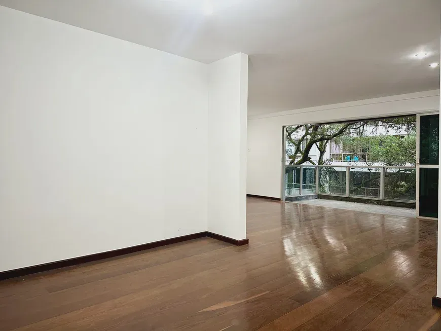 Foto 1 de Apartamento com 3 Quartos à venda, 139m² em Ipanema, Rio de Janeiro