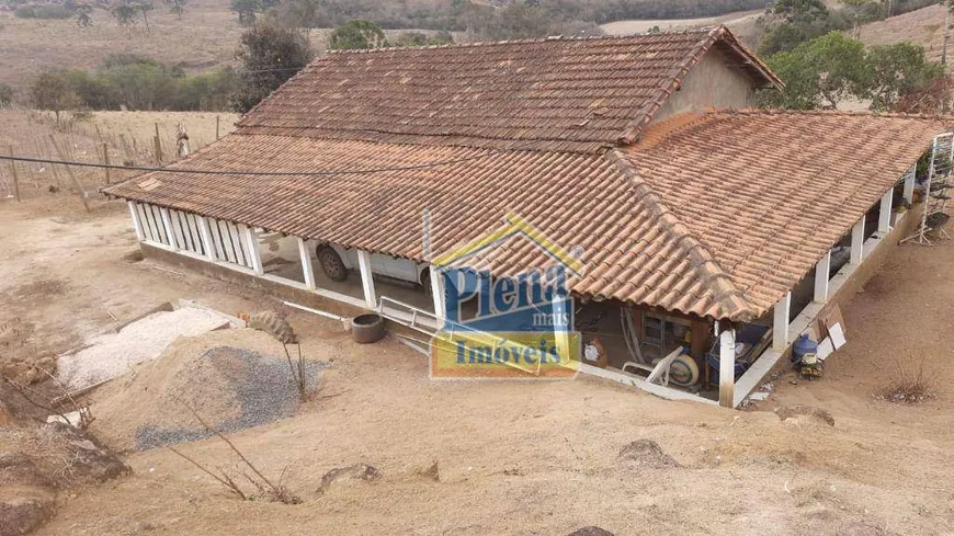 Foto 1 de Fazenda/Sítio com 2 Quartos à venda, 150m² em , Caldas