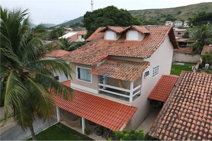 Foto 1 de Casa de Condomínio com 5 Quartos à venda, 222m² em Itapeba, Maricá