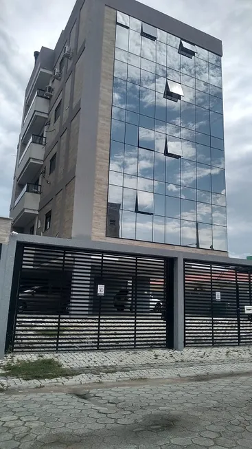 Foto 1 de Apartamento com 3 Quartos para alugar, 70m² em Ingleses do Rio Vermelho, Florianópolis