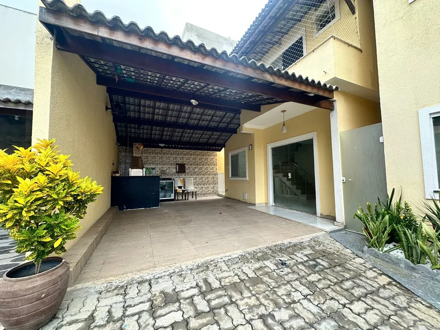 Foto 1 de Casa de Condomínio com 4 Quartos à venda, 150m² em Ipitanga, Lauro de Freitas