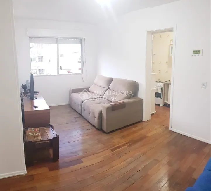 Foto 1 de Apartamento com 2 Quartos à venda, 56m² em Azenha, Porto Alegre