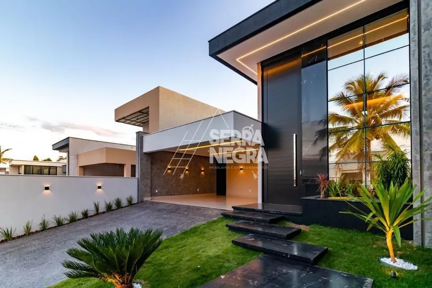 Foto 1 de Casa de Condomínio com 4 Quartos à venda, 300m² em Setor Habitacional Vicente Pires, Brasília