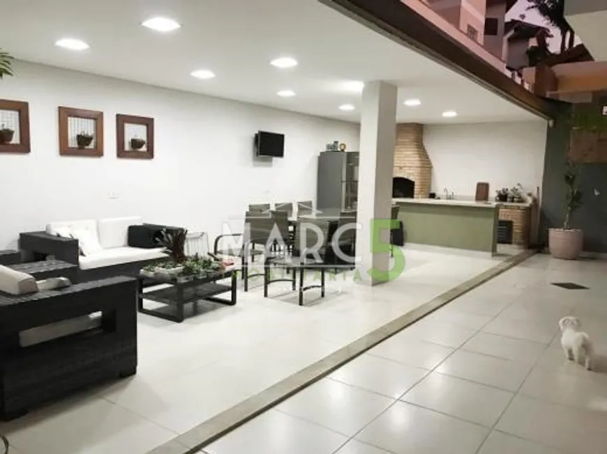 Foto 1 de Casa de Condomínio com 4 Quartos à venda, 260m² em Arujá 5, Arujá