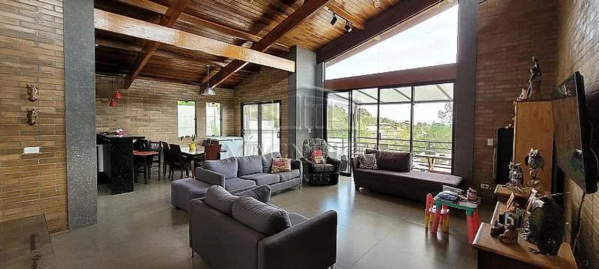 Foto 1 de Casa de Condomínio com 3 Quartos à venda, 178m² em Estância Santa Maria do Laranjal, Atibaia
