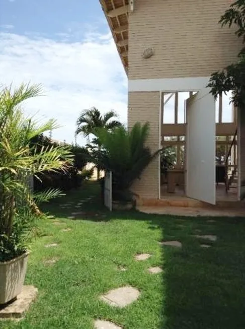 Foto 1 de Casa com 3 Quartos à venda, 350m² em Paupina, Fortaleza