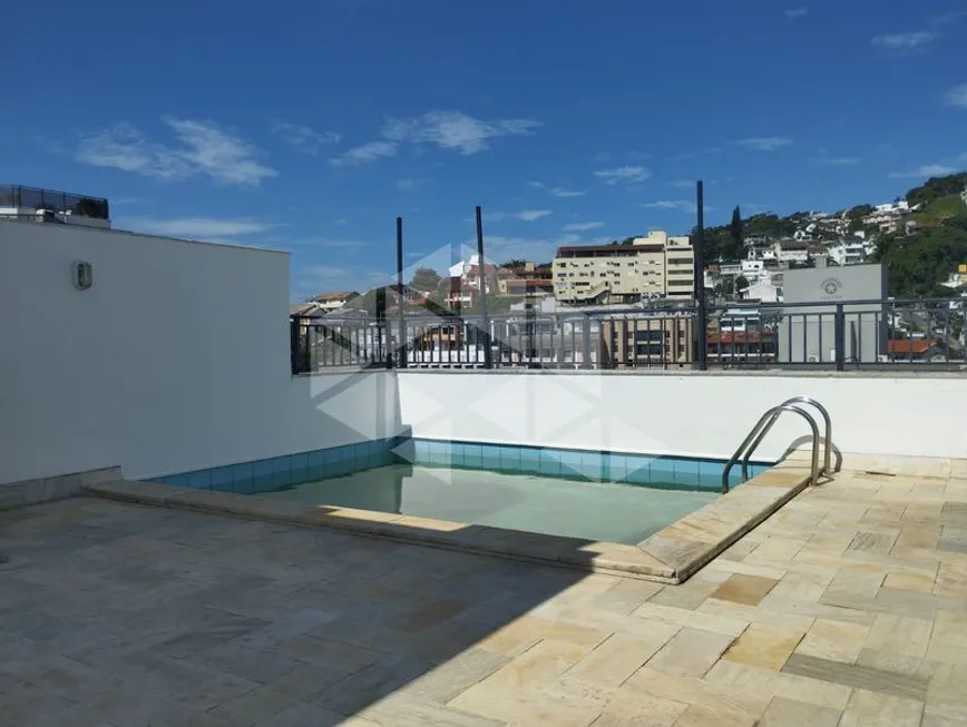 Foto 1 de Apartamento com 3 Quartos para alugar, 210m² em Agronômica, Florianópolis