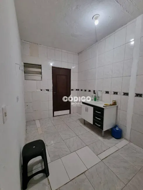 Foto 1 de Casa com 2 Quartos para alugar, 60m² em Parque Continental IV, Guarulhos