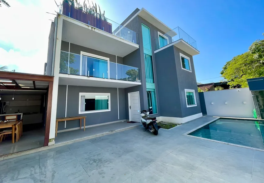 Foto 1 de Casa com 4 Quartos à venda, 200m² em Itaipu, Niterói