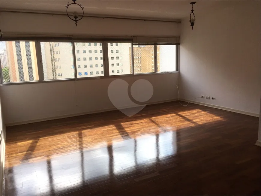 Foto 1 de Apartamento com 2 Quartos para alugar, 140m² em Jardim América, São Paulo