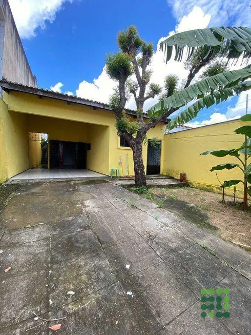 Foto 1 de Casa com 3 Quartos para alugar, 126m² em Cidade dos Funcionários, Fortaleza