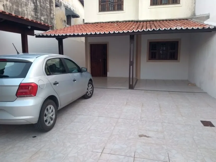 Foto 1 de Casa com 4 Quartos à venda, 165m² em Maraponga, Fortaleza