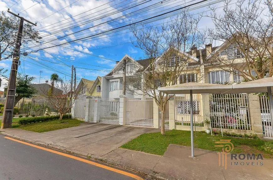 Foto 1 de Sobrado com 3 Quartos à venda, 190m² em Orleans, Curitiba