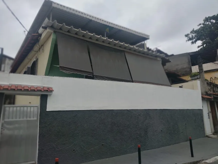 Foto 1 de Casa com 2 Quartos à venda, 250m² em Jardim Carioca, Rio de Janeiro