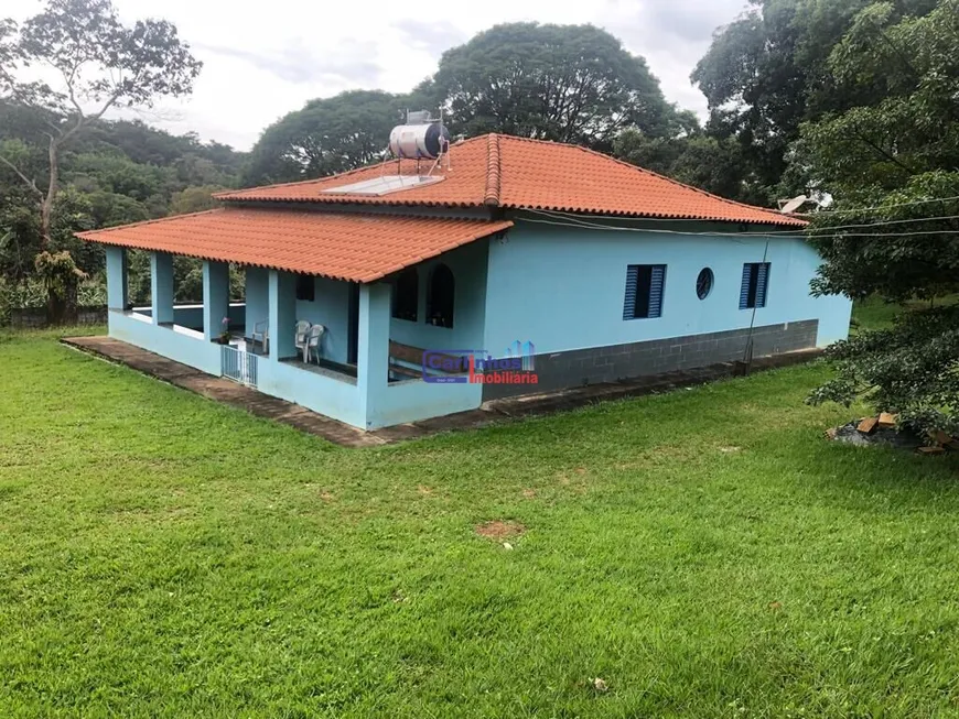 Foto 1 de Fazenda/Sítio com 3 Quartos à venda, 220m² em , Florestal