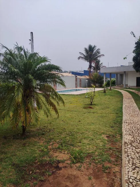 Foto 1 de Fazenda/Sítio com 4 Quartos à venda, 300m² em Jardim Palestina, Franca