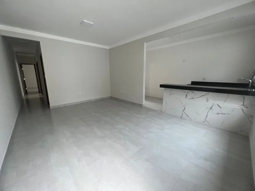 Foto 1 de Casa com 3 Quartos à venda, 100m² em Jardim Vitoria, Santana do Paraíso