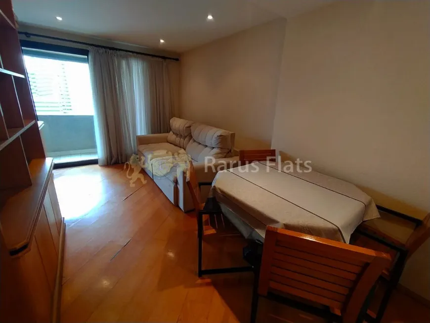 Foto 1 de Flat com 1 Quarto para alugar, 46m² em Moema, São Paulo