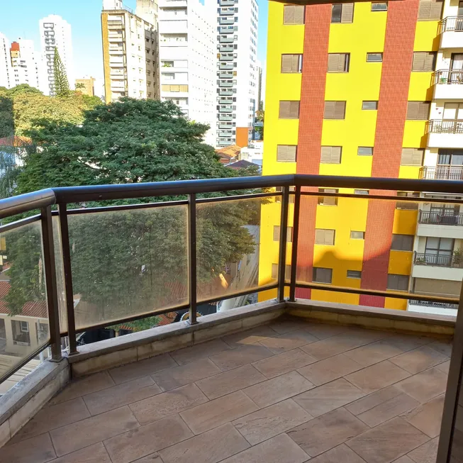 Foto 1 de Apartamento com 3 Quartos à venda, 135m² em Cambuí, Campinas