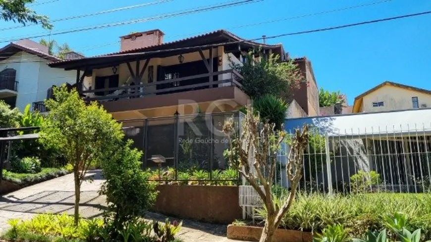 Foto 1 de Casa com 6 Quartos à venda, 950m² em Jardim Isabel, Porto Alegre