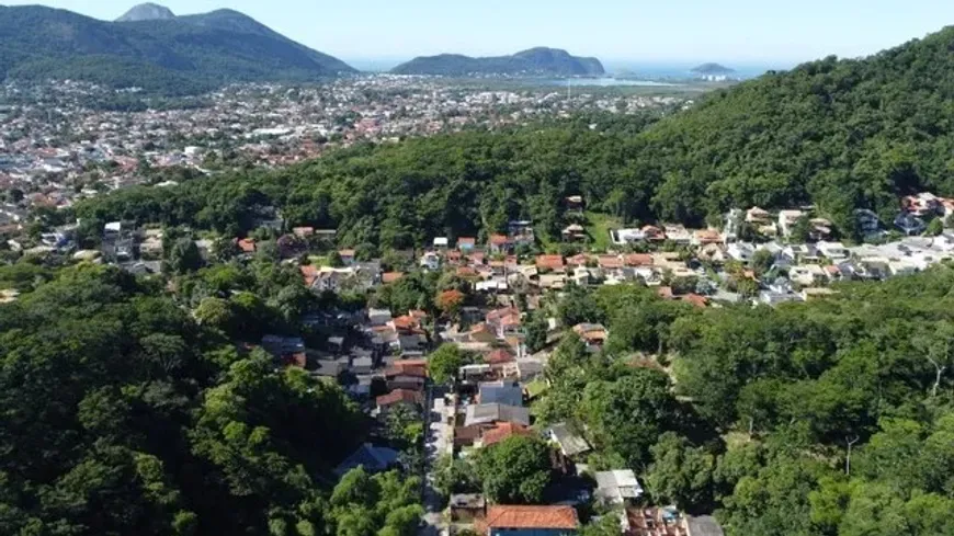 Foto 1 de Lote/Terreno à venda, 1200m² em Serra Grande, Niterói