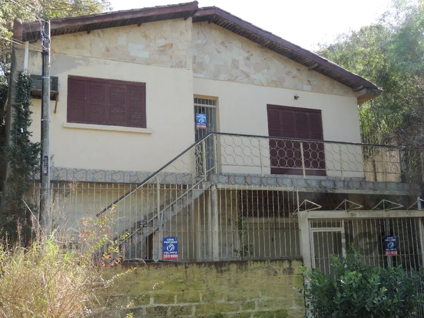 Foto 1 de Casa com 3 Quartos à venda, 215m² em Partenon, Porto Alegre