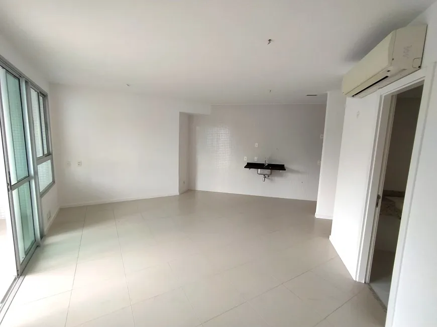 Foto 1 de Apartamento com 1 Quarto à venda, 56m² em Caminho Das Árvores, Salvador