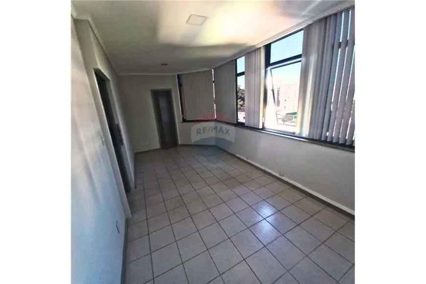 Foto 1 de Sala Comercial para alugar, 100m² em Santa Lúcia, Vitória