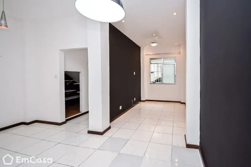 Foto 1 de Casa com 3 Quartos à venda, 370m² em Ramos, Rio de Janeiro