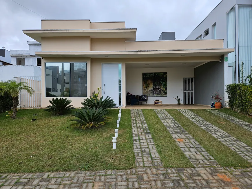 Foto 1 de Casa com 3 Quartos à venda, 180m² em Cezar de Souza, Mogi das Cruzes