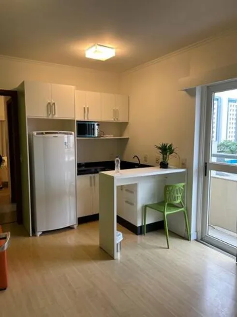 Foto 1 de Apartamento com 1 Quarto para alugar, 35m² em Centro, Joinville