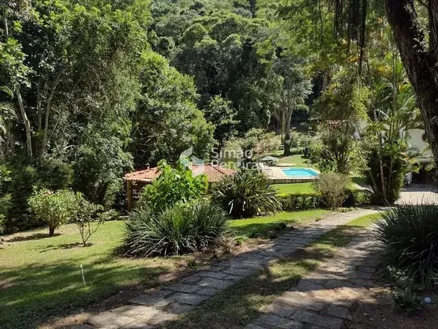 Foto 1 de Lote/Terreno à venda, 400m² em Itaipava, Petrópolis