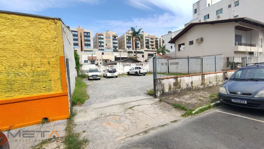 Foto 1 de Lote/Terreno para alugar, 252m² em Nacoes, Balneário Camboriú