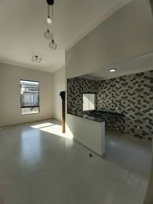 Foto 1 de Casa com 2 Quartos à venda, 68m² em Jardim Hipica Pinheiro, Taubaté