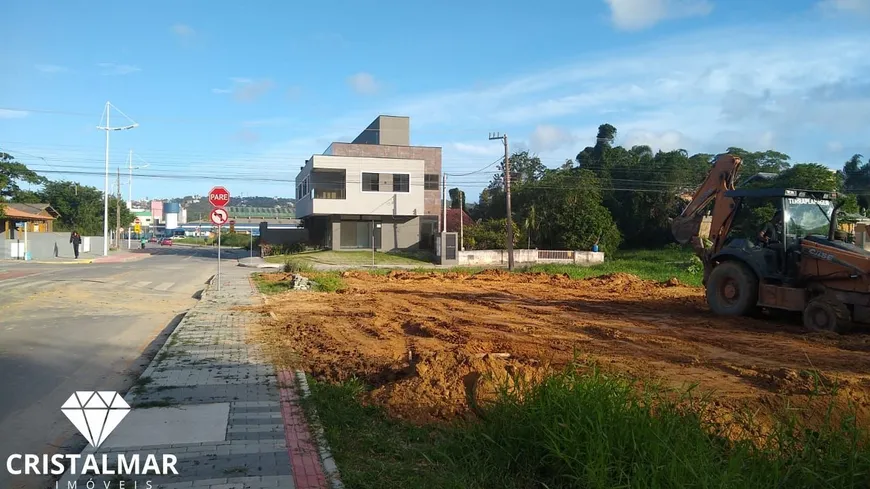 Foto 1 de Lote/Terreno à venda, 294m² em Bombas, Bombinhas