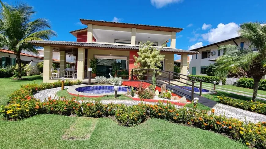 Foto 1 de Casa de Condomínio com 6 Quartos à venda, 396m² em Zona de Expansao Aruana, Aracaju