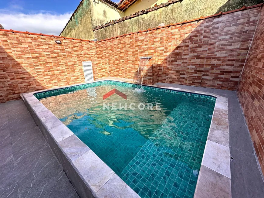 Foto 1 de Casa com 2 Quartos à venda, 80m² em Vila Oceanopolis, Mongaguá