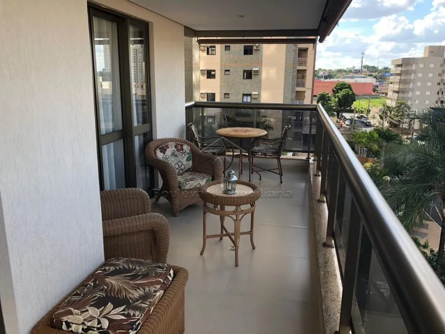 Foto 1 de Apartamento com 4 Quartos à venda, 189m² em Jardim Irajá, Ribeirão Preto