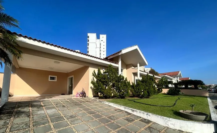 Foto 1 de Casa de Condomínio com 3 Quartos à venda, 380m² em Olho d'Água, São Luís