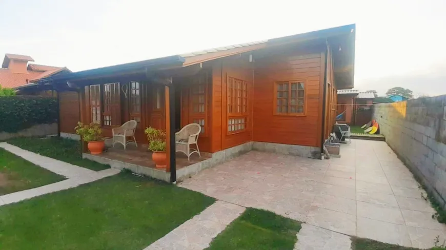 Foto 1 de Casa com 3 Quartos à venda, 180m² em Campeche, Florianópolis