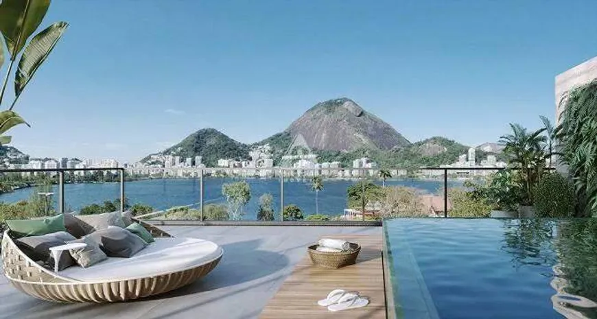 Foto 1 de Apartamento com 3 Quartos à venda, 165m² em Lagoa, Rio de Janeiro