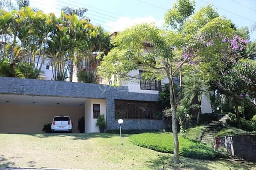 Foto 1 de Casa com 4 Quartos à venda, 900m² em Jardim das Cerejeiras, Arujá