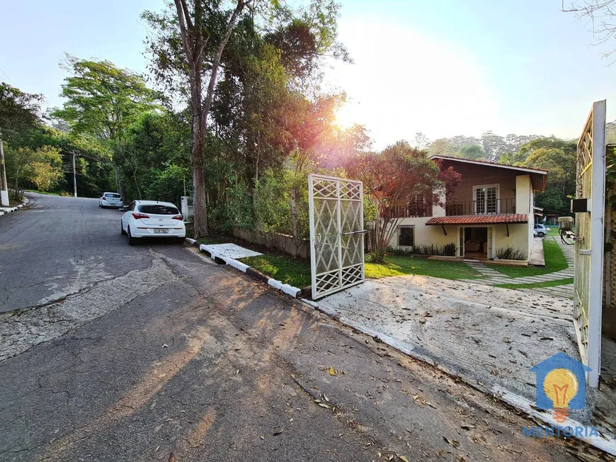 Foto 1 de Casa de Condomínio com 5 Quartos à venda, 410m² em Jardim Itatiaia, Embu das Artes