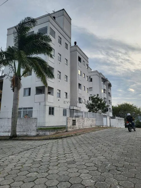 Foto 1 de Apartamento com 2 Quartos à venda, 60m² em Potecas, São José