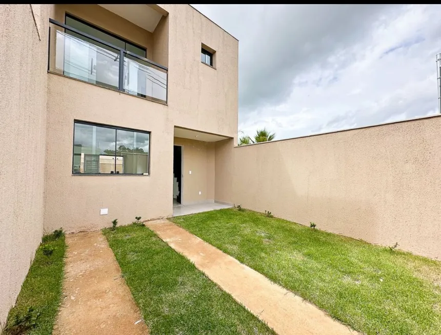 Foto 1 de Sobrado com 4 Quartos à venda, 230m² em Ceilandia Sul, Brasília