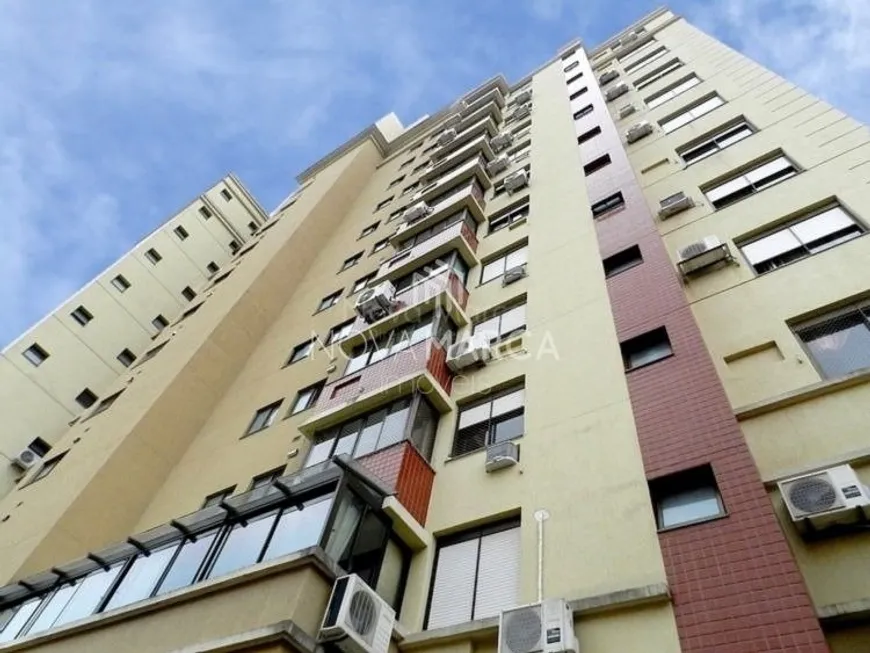 Foto 1 de Apartamento com 3 Quartos à venda, 87m² em Farroupilha, Porto Alegre