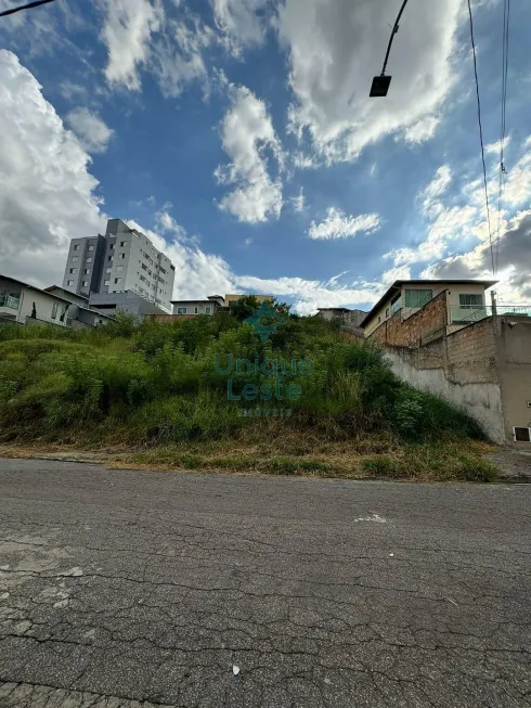 Foto 1 de Lote/Terreno à venda, 10m² em Novo Horizonte, Sabará